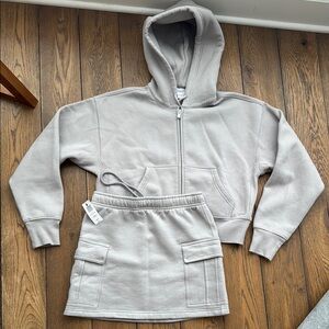 ARITZIA SET Ash gray sweat fleece cargo skirt and zip up hoodie set size xs